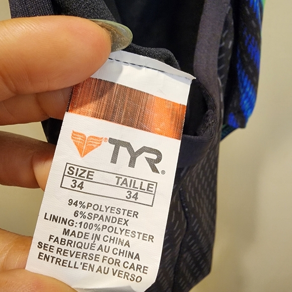 TYR Vibrant Chevron One Piece  Swimsuit Size 34 - Picture 2 of 10